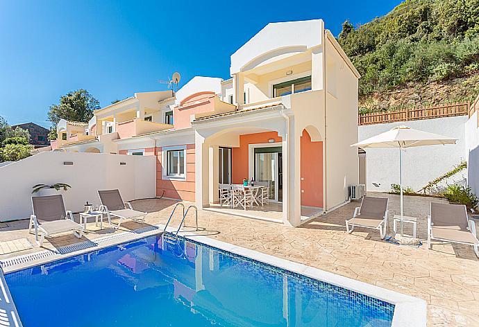 Beautiful villa with private pool and terrace . - Akti Barbati Villa Ena . (Fotogalerie) }}