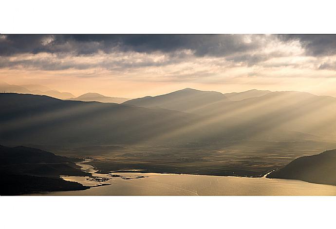 Sunrise from Mount Pantokrator . - Akti Barbati Villa Ena . (Galería de imágenes) }}
