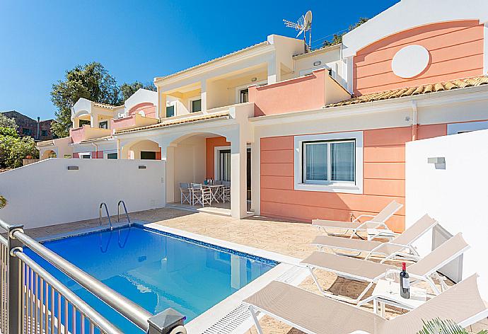 ,Beautiful villa with private pool and terrace . - Akti Barbati Villa Thio . (Галерея фотографий) }}
