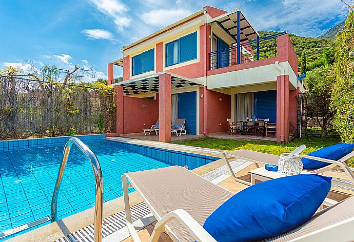 ,Beautiful villa with private pool and terrace with sea and mountain views . - Villa Pelagos . (Galería de imágenes) }}