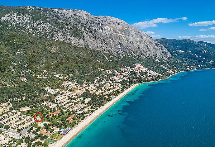 Aerial view showing location of Villa Thalassaki . - Villa Thalassaki . (Fotogalerie) }}