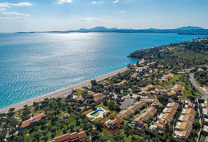 Aerial view showing location of Villa Thalassaki . - Villa Thalassaki . (Photo Gallery) }}