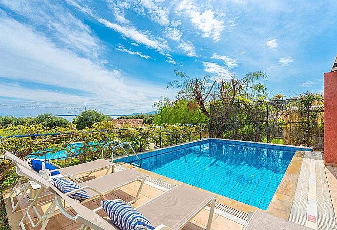 Private pool and terrace with sea views . - Villa Thalassaki . (Galería de imágenes) }}