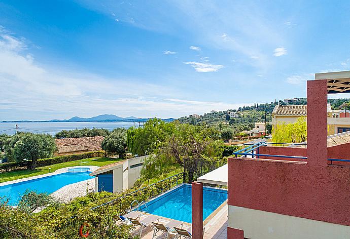 Aerial view of pool terrace . - Villa Thalassaki . (Galería de imágenes) }}