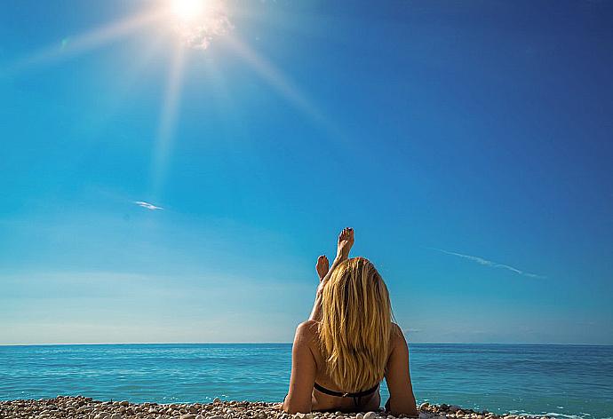 Local beach . - Maizonette Elena . (Fotogalerie) }}