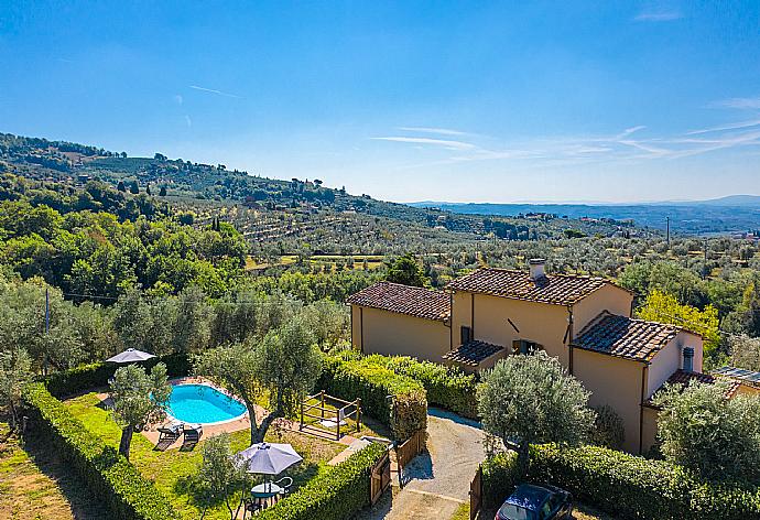 Aerial view of Villa Le Balze  . - Villa Le Balze . (Galerie de photos) }}