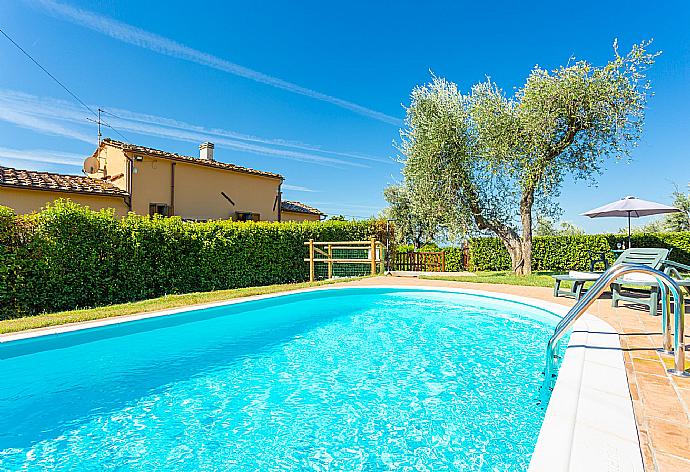 Beautiful villa with private pool, terrace, and garden . - Villa Le Balze . (Galerie de photos) }}