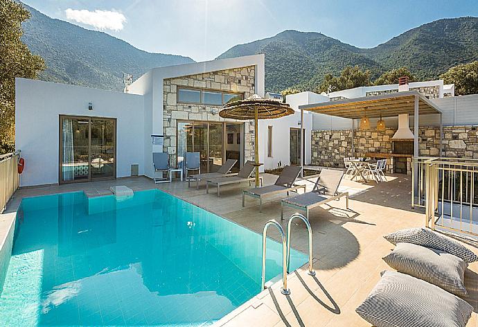 Beautiful villa with private pool and terrace . - Villa Mandarini . (Galleria fotografica) }}