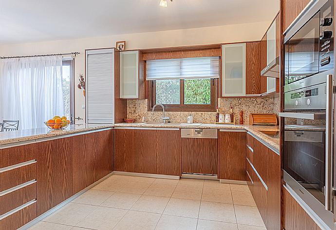 Equipped kitchen . - Villa Evelina . (Fotogalerie) }}