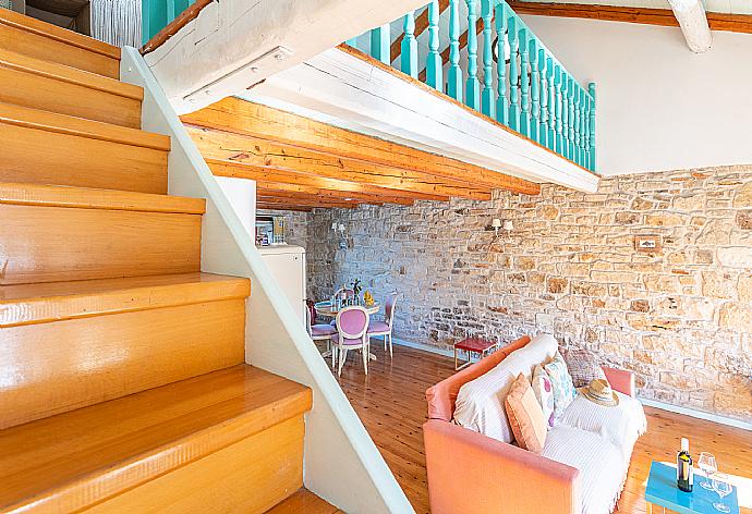 Stairway . - Spiros Jetty House . (Photo Gallery) }}