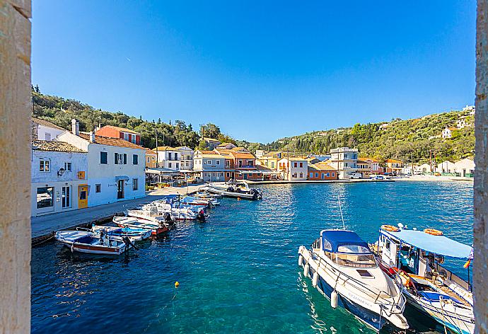 View from living room window . - Spiros Jetty House . (Fotogalerie) }}