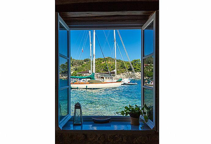 Loggos . - Spiros Jetty House . (Photo Gallery) }}