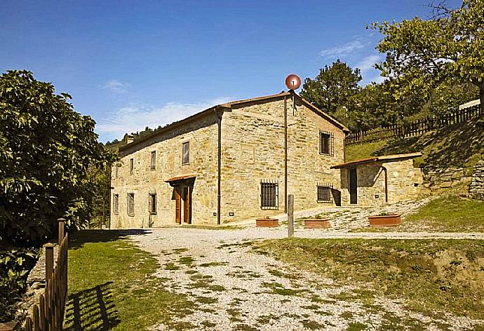  . - Villa Il Frantoio . (Galería de imágenes) }}