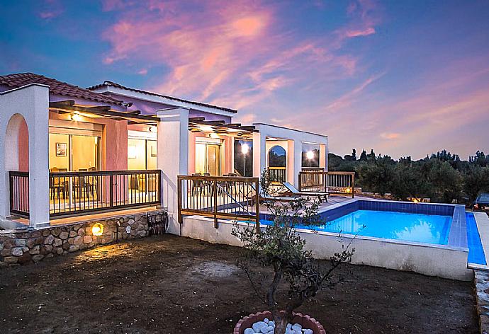 Vatsa beach villa at night  . - Vatsa Beach Villa . (Photo Gallery) }}