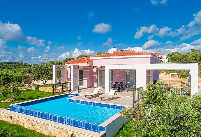 Beautiful villa with private pool and terrace . - Vatsa Beach Villa . (Galerie de photos) }}