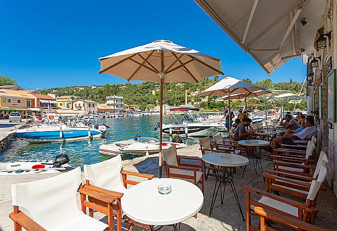 Taverna in Loggos . - Limani . (Галерея фотографий) }}