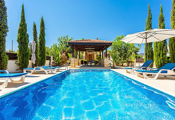 Beautiful villa with private pool, terrace, and garden with sea views . - Villa Kalizoni . (Photo Gallery) }}