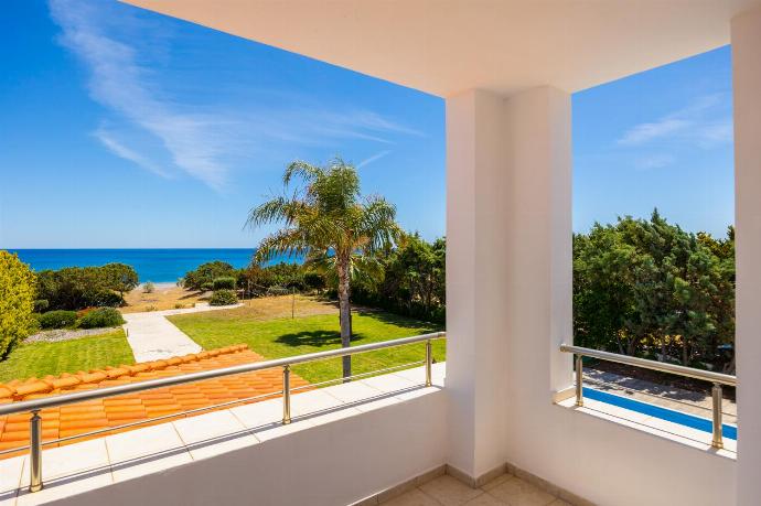 Villa Pelagos Blue