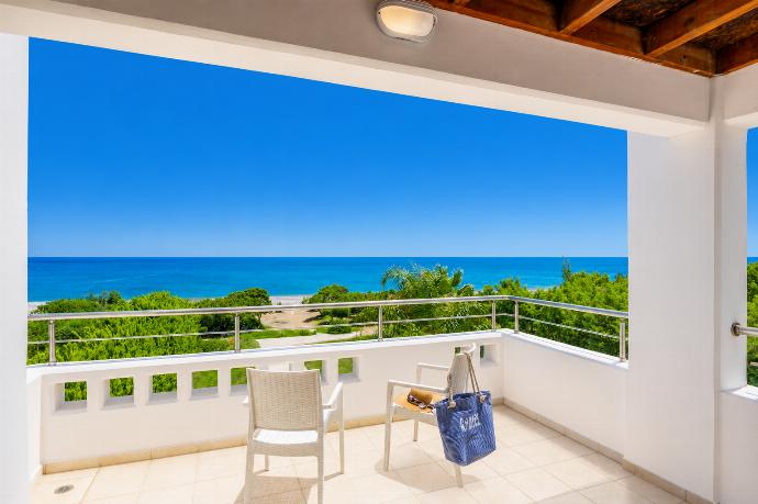 Villa Pelagos Blue