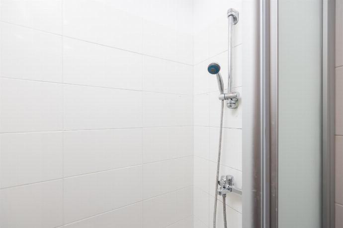 Family bathroom with shower . - Villa Lahania . (Photo Gallery) }}