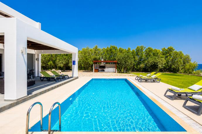 Villa Lahania