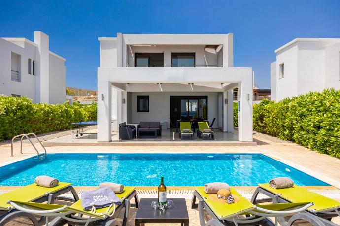 Beautiful villa with private pool, terrace, and garden with panoramic sea views . - Villa Metis . (Photo Gallery) }}