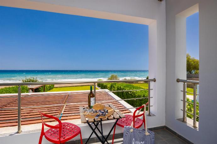 Balcony with panoramic sea views . - Villa Metis . (Photo Gallery) }}