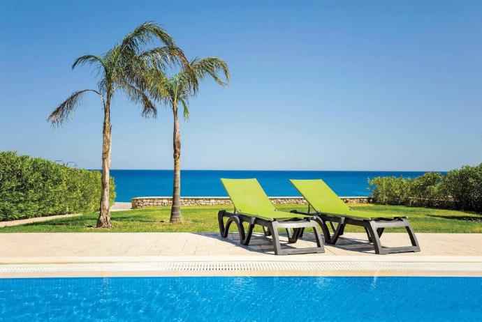 Beautiful villa with private pool and terrace . - Villa Tsampikos . (Galleria fotografica) }}