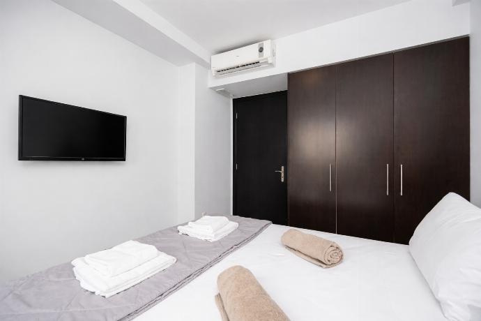  . - Villa Tsampikos . (Photo Gallery) }}