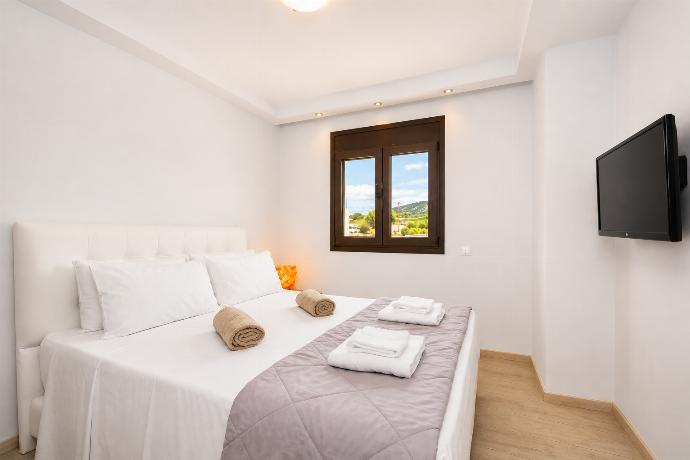  . - Villa Tsampikos . (Photo Gallery) }}