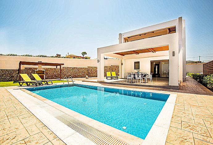 ,Beautiful villa with private pool and terrace . - Villa Dionysos . (Photo Gallery) }}