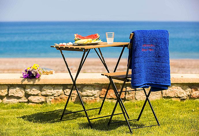 Outdoor area . - Villa Dionysos . (Fotogalerie) }}