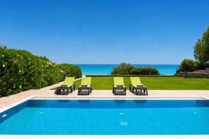 Villa Dionysos