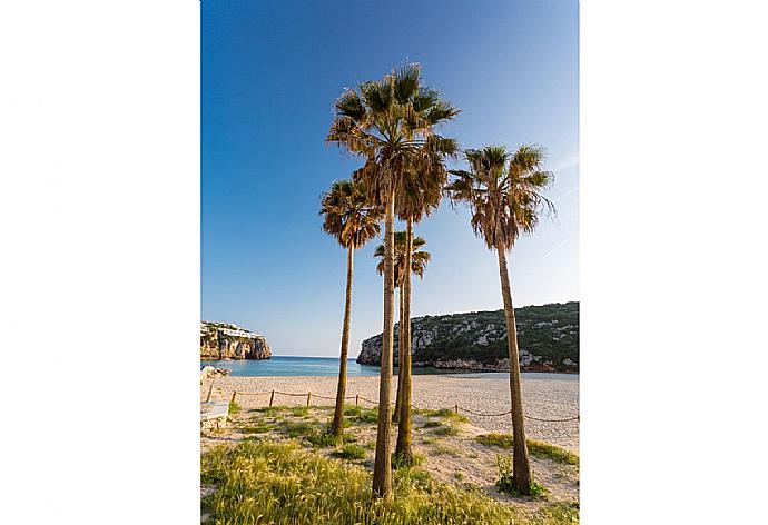 Local beach . - Villa Concha . (Галерея фотографий) }}