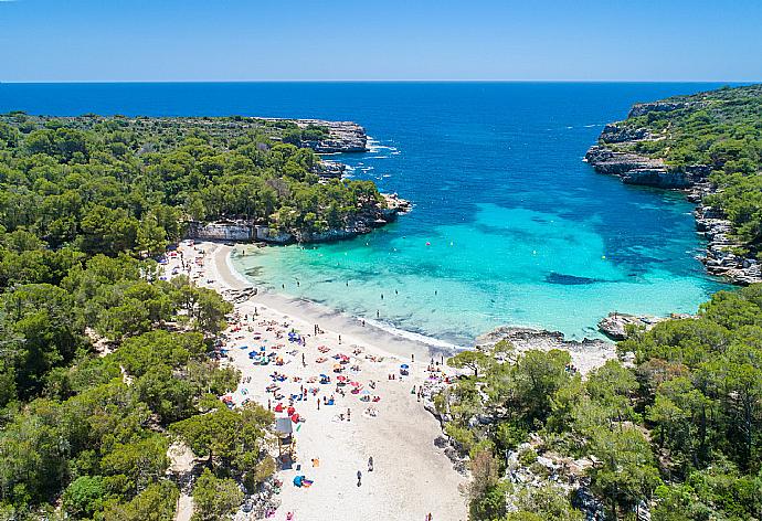 Cala Turqueta . - Villa Luisa . (Galería de imágenes) }}