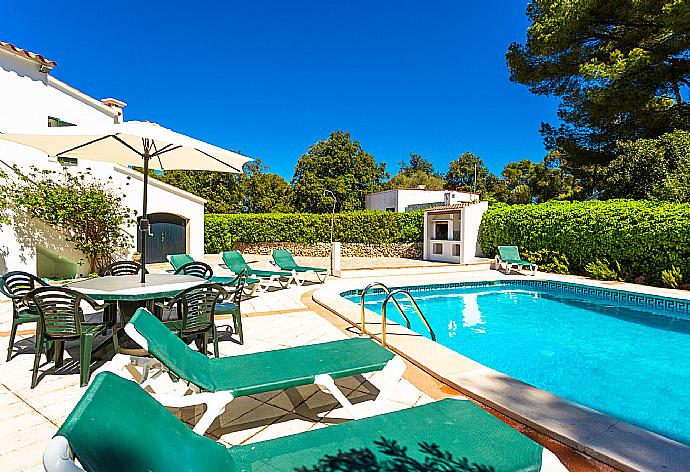 Private pool and terrace . - Villa Luisa . (Galerie de photos) }}