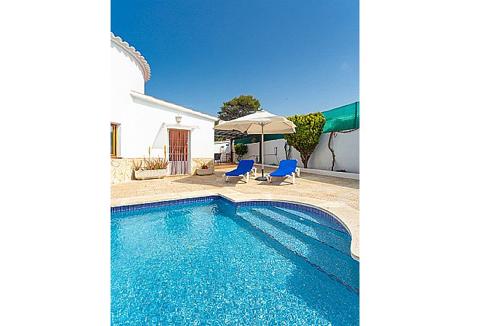 Private pool and terrace . - Villa Maria . (Galería de imágenes) }}