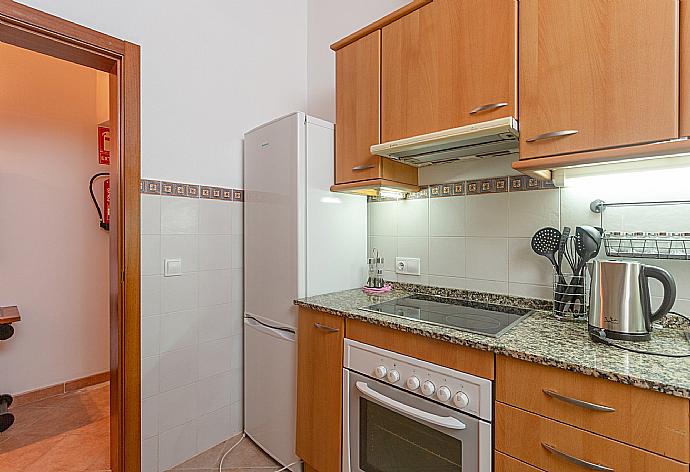 Equipped kitchen . - Villa Casa Xaloc . (Галерея фотографий) }}