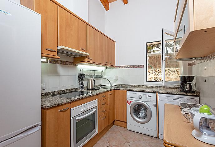 Equipped kitchen . - Villa Casa Xaloc . (Fotogalerie) }}