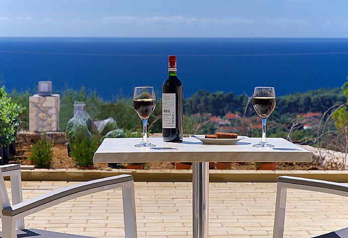 Views . - Villa Lassi Illios . (Photo Gallery) }}