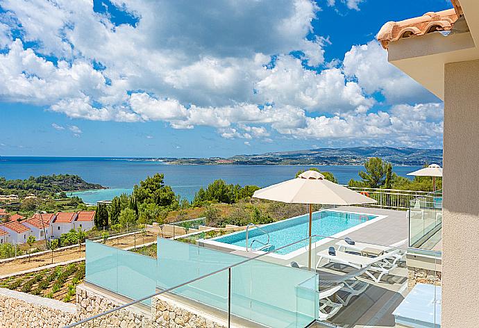 Private infinity pool and terrace with panoramic sea views . - Villa Lassi Fos . (Photo Gallery) }}