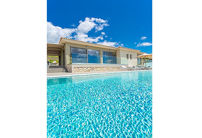 Beautiful villa with private infinity pool and terrace . - Villa Lassi Fos . (Galerie de photos) }}