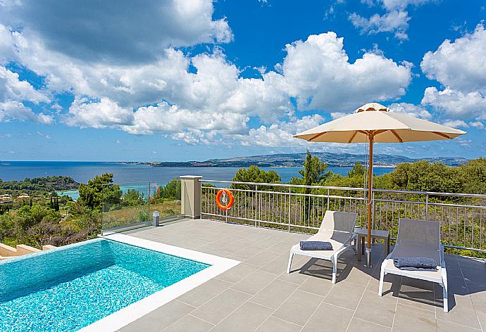 Private infinity pool and terrace with panoramic sea views . - Villa Lassi Fos . (Photo Gallery) }}