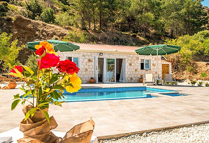 Beautiful Villa with Private Pool, Terrace and Garden . - Villa Paradiso Sunset . (Galería de imágenes) }}