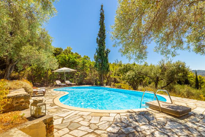 Private pool, terrace, and garden with sea views . - Villa Pelago . (Fotogalerie) }}