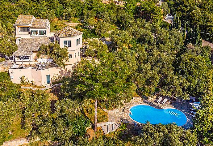 Aerial view of the Villa Pelago  . - Villa Pelago . (Galerie de photos) }}