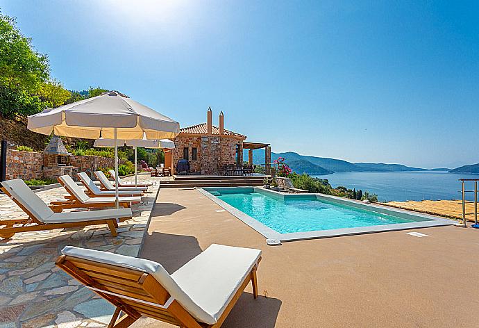 Beautiful villa with private pool and terrace with panoramic sea views . - Villa Diona . (Galería de imágenes) }}