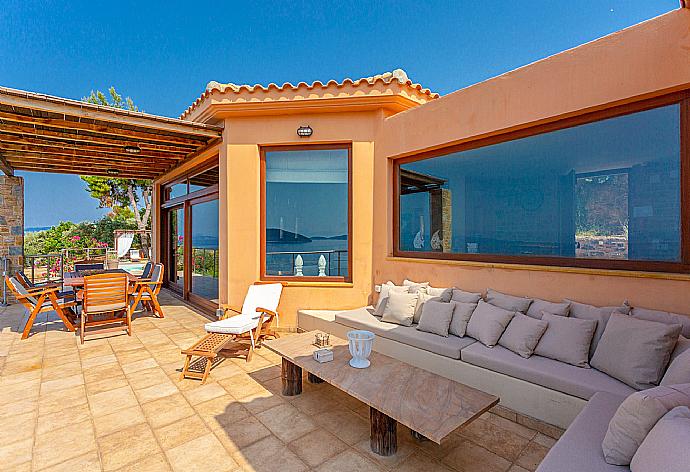 Private terrace with panoramic sea views . - Villa Diona . (Галерея фотографий) }}