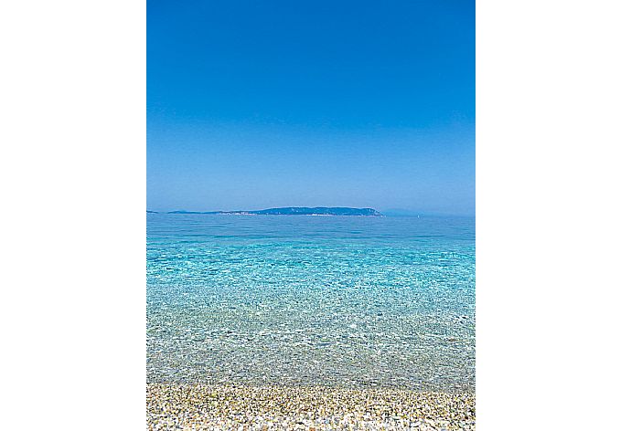 Local beach - only a 5 minute walk from Villa Diona . - Villa Diona . (Галерея фотографий) }}