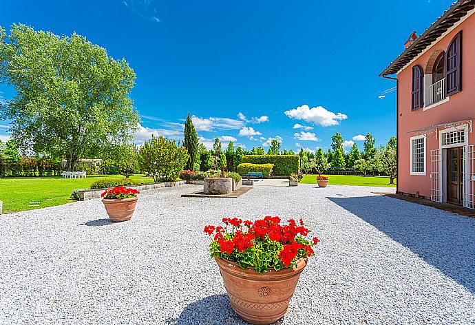 Terrace area . - Villa Rossa . (Galleria fotografica) }}